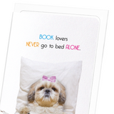 Book lovers in bed (Pack of 8 cards)